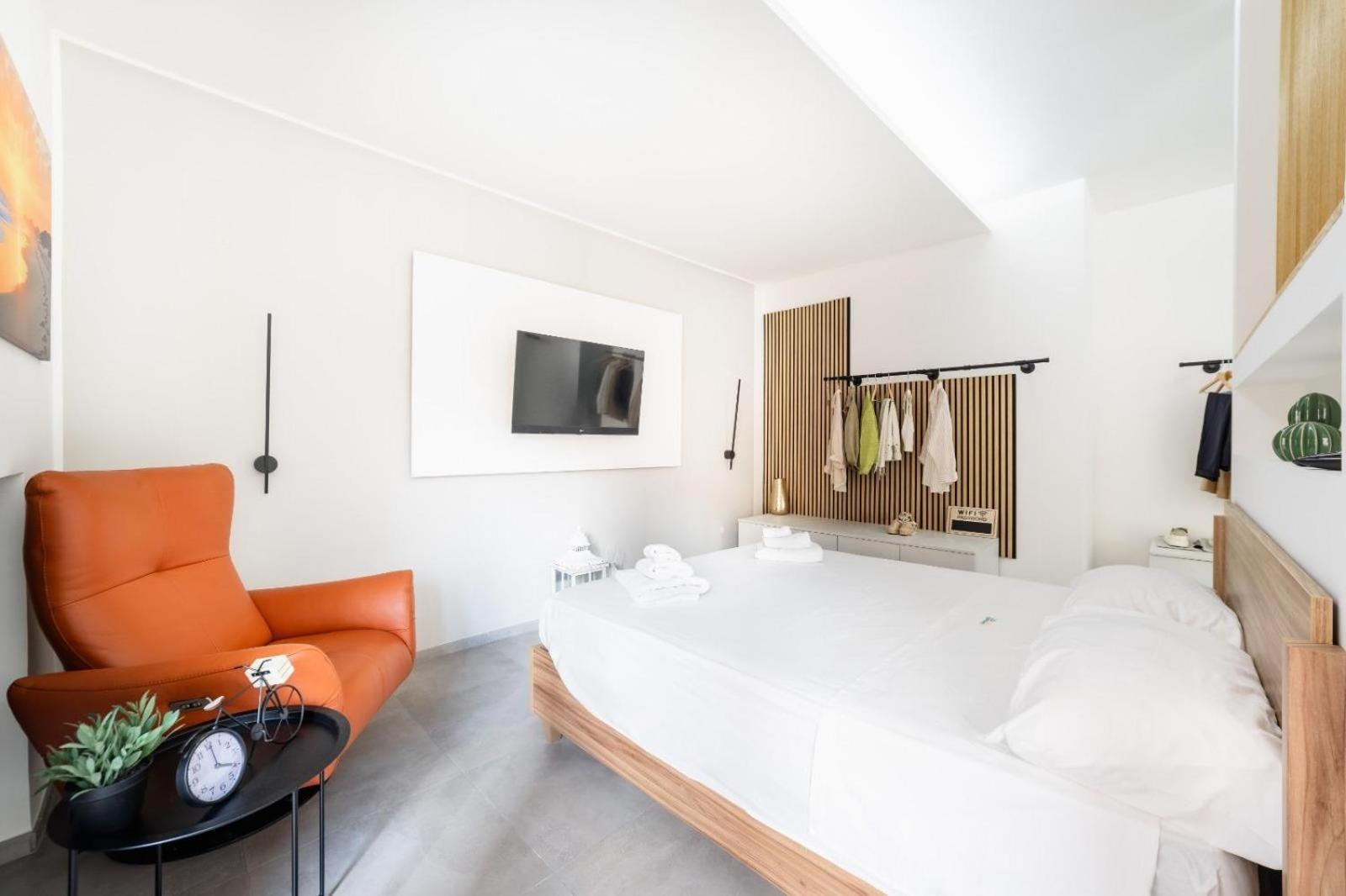 Sole Apartments แตร์ราชินา ภายนอก รูปภาพ